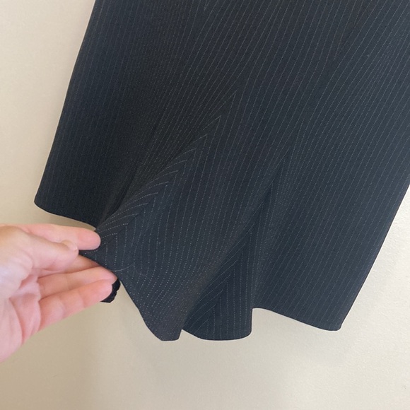Ross Mayer Skirt Suit Womens 4 Black Pinstripe Blazer Pencil Skirt Ruffle - Picture 11 of 16